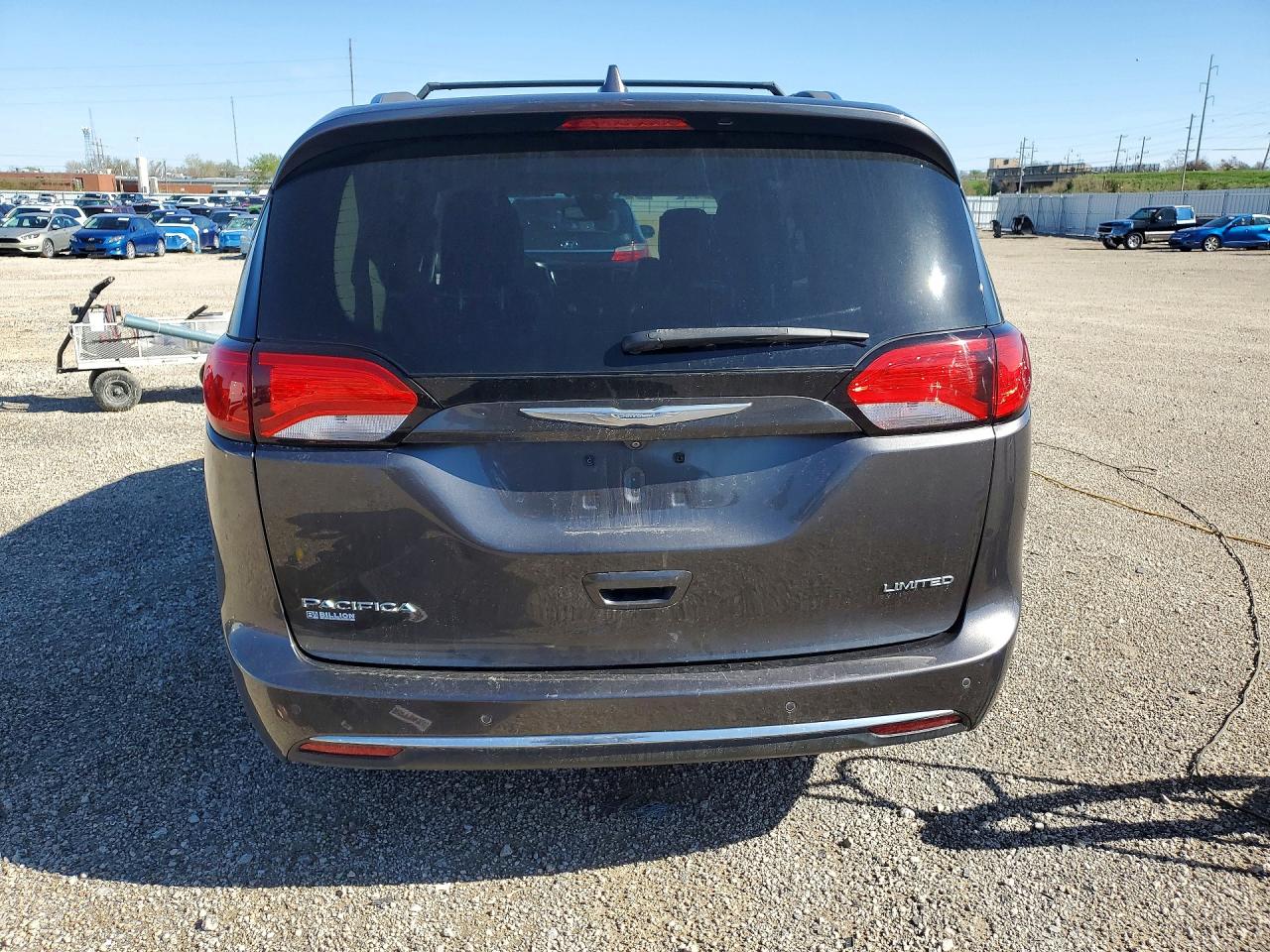 2017 CHRYSLER PACIFICA