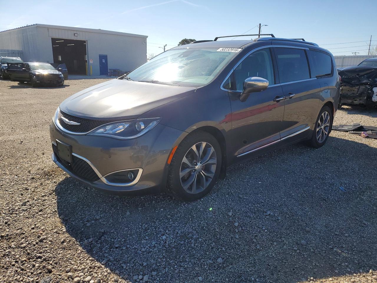 2017 CHRYSLER PACIFICA