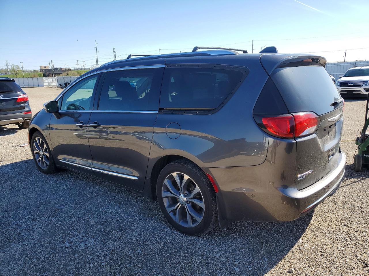 2017 CHRYSLER PACIFICA