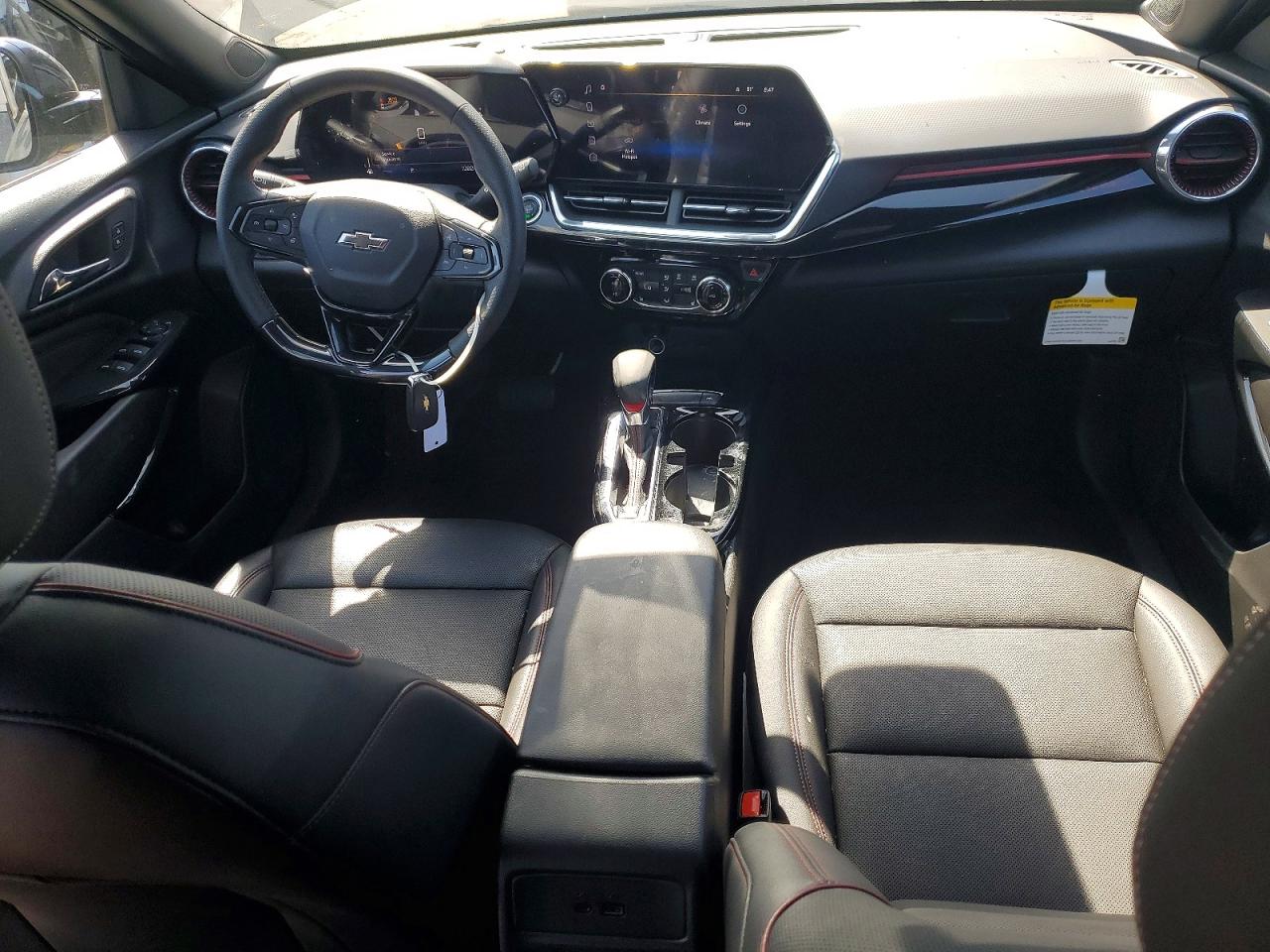 2025 CHEVROLET TRAX