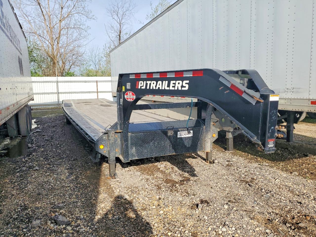 2025 PJ'S TRAILERS