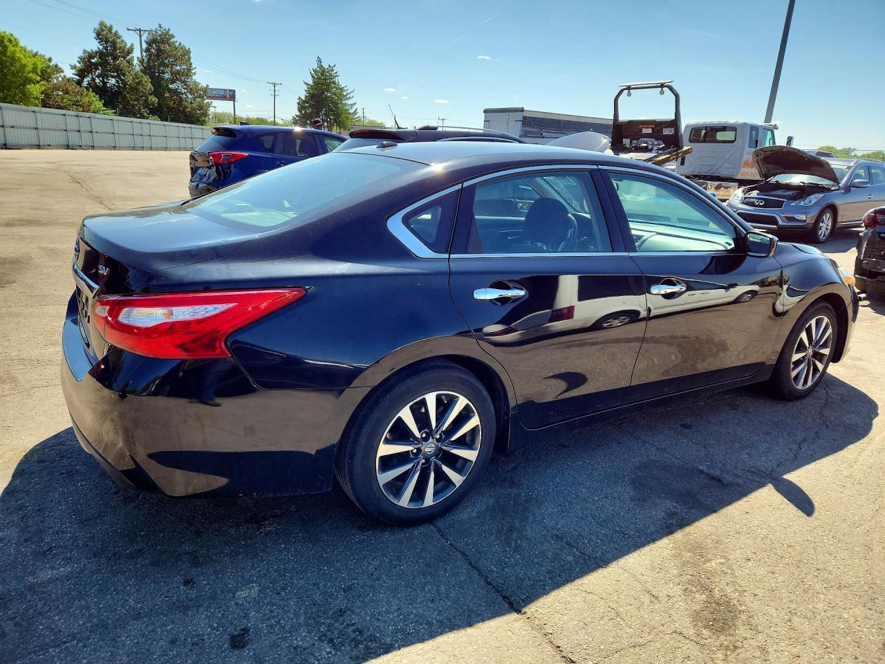 2017 NISSAN ALTIMA