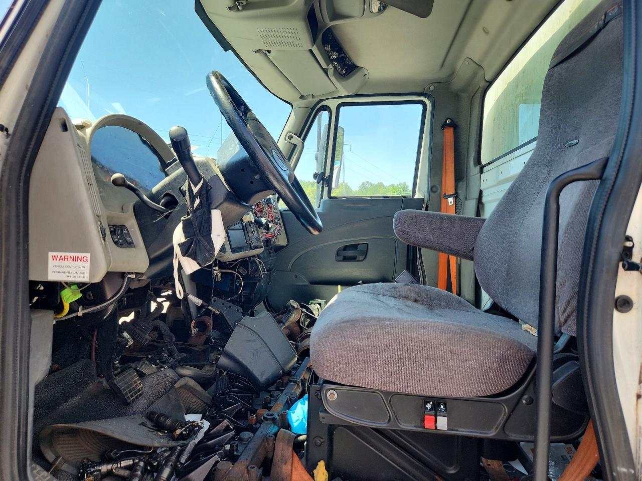 2014 INTERNATIONAL 4000 SERIE