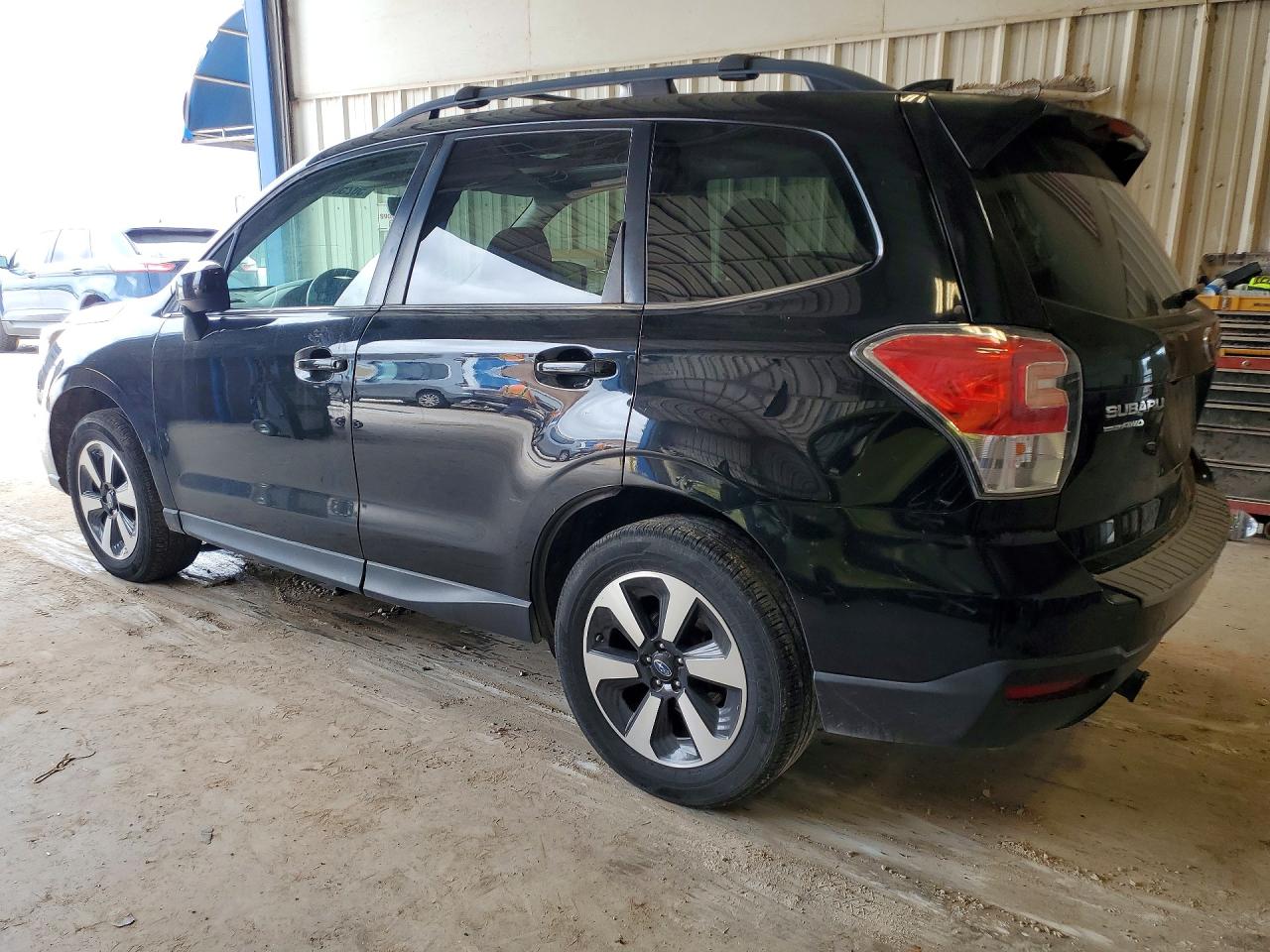 2017 SUBARU FORESTER