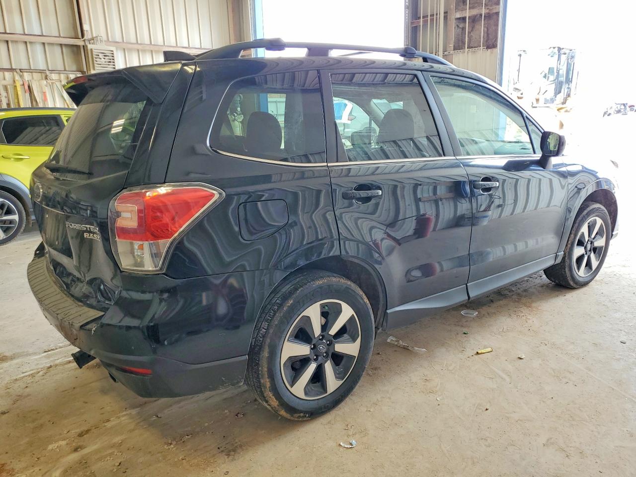 2017 SUBARU FORESTER