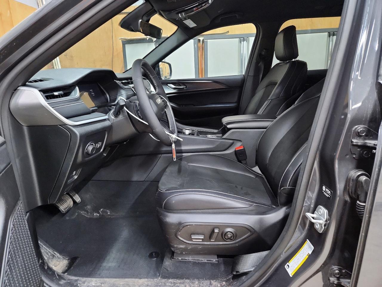 2025 JEEP CHEROKEE