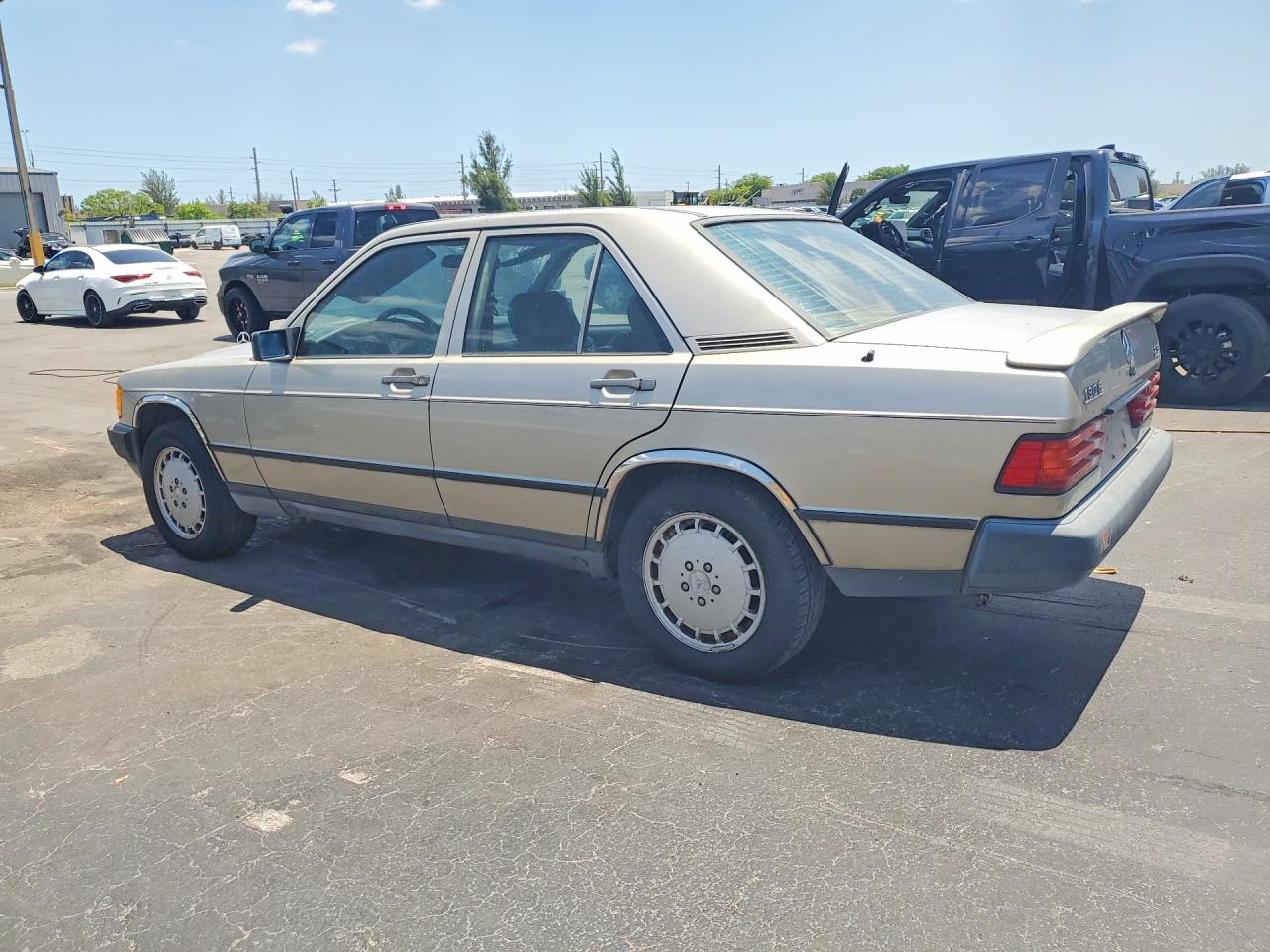 1988 MERCEDES BENZ 190-CLASS