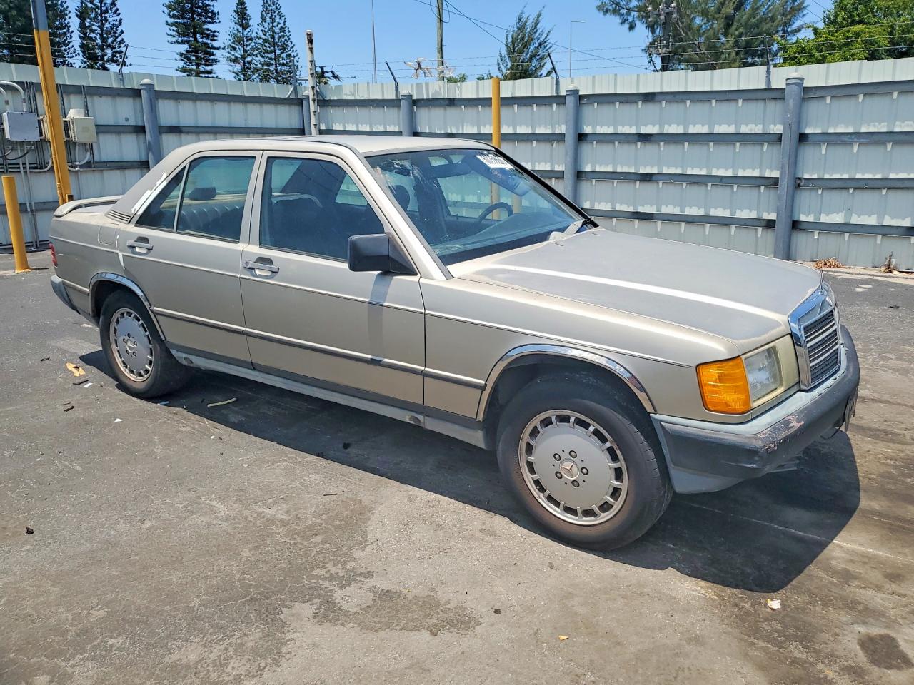 1988 MERCEDES BENZ 190-CLASS