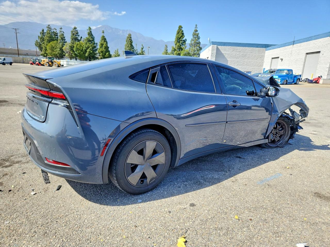 2024 TOYOTA PRIUS