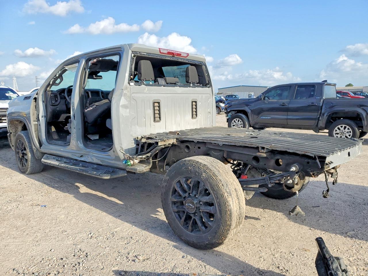 2025 CHEVROLET SILVERADO