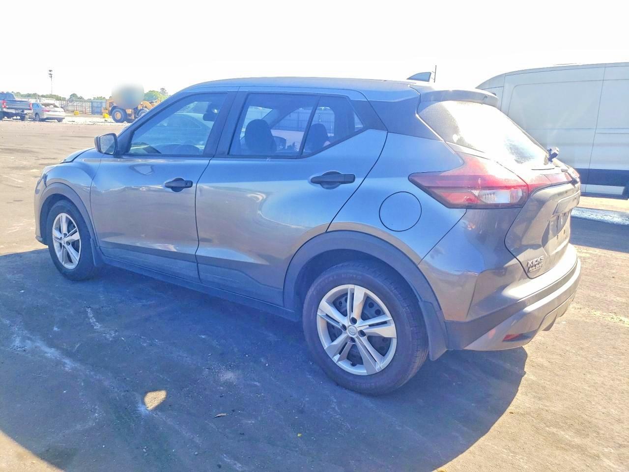 2021 NISSAN KICKS