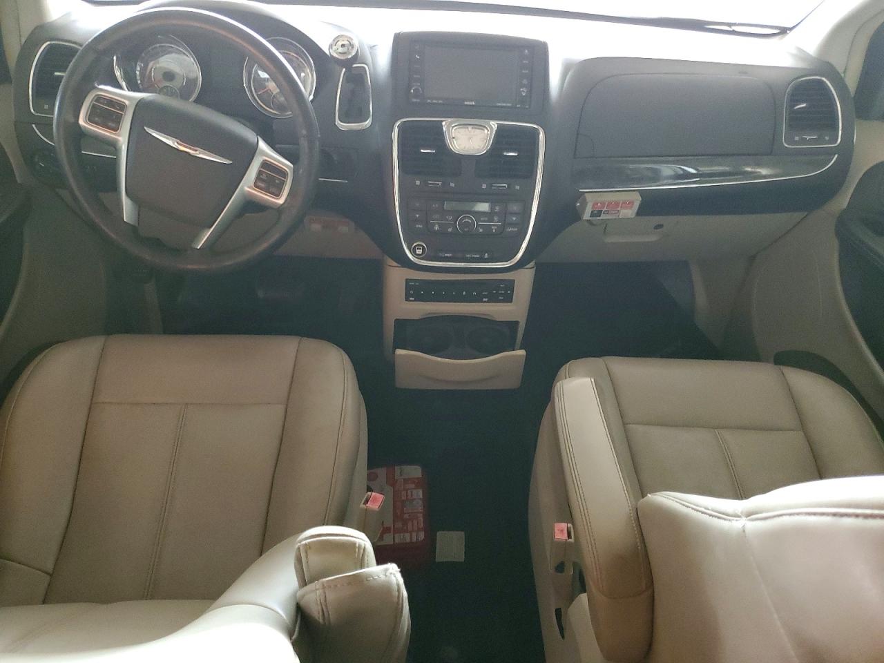 2011 CHRYSLER MINIVAN