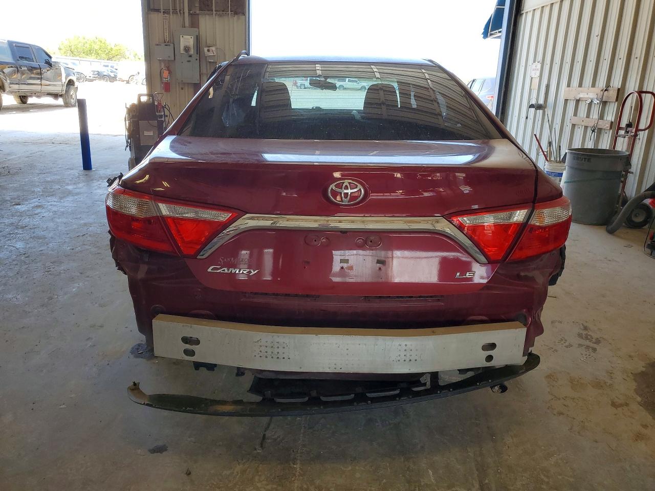 2016 TOYOTA CAMRY