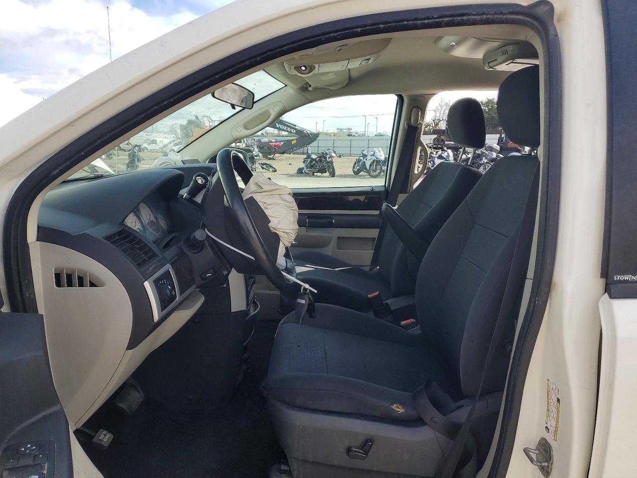 2010 DODGE CARAVAN