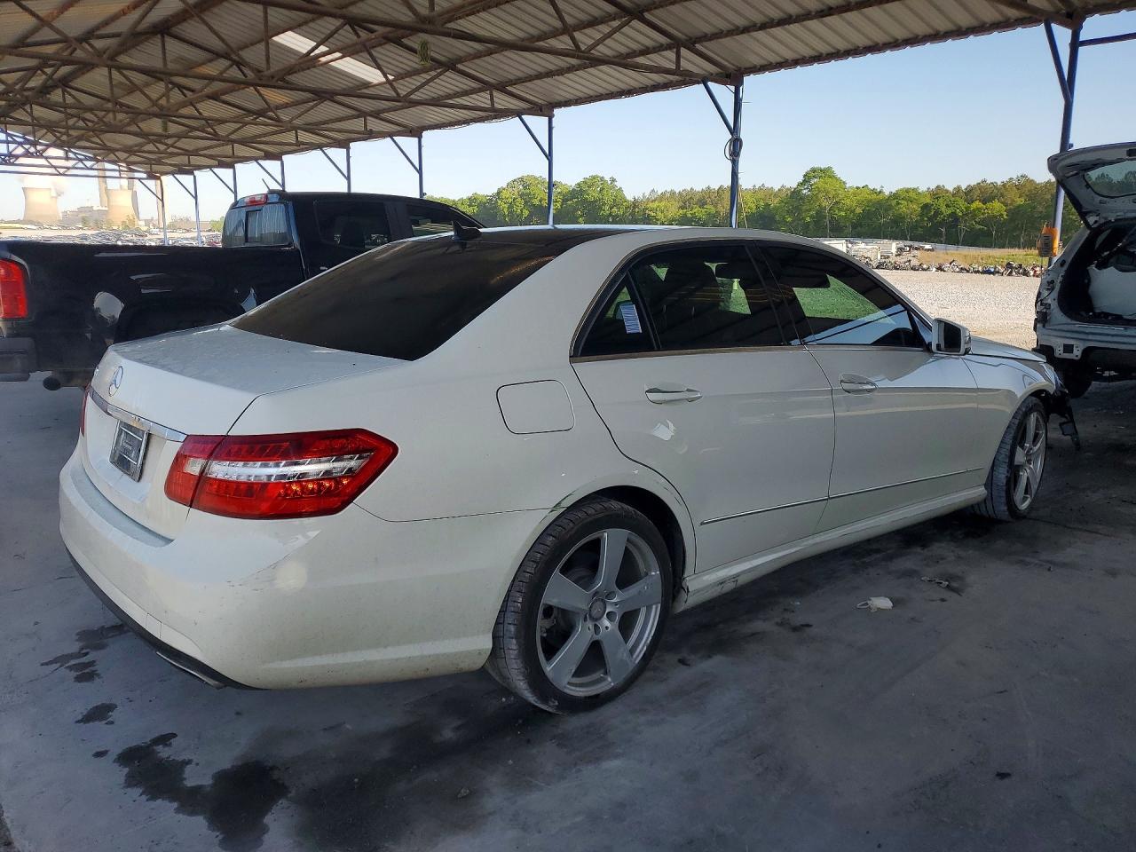 2010 MERCEDES-BENZ E-CLASS
