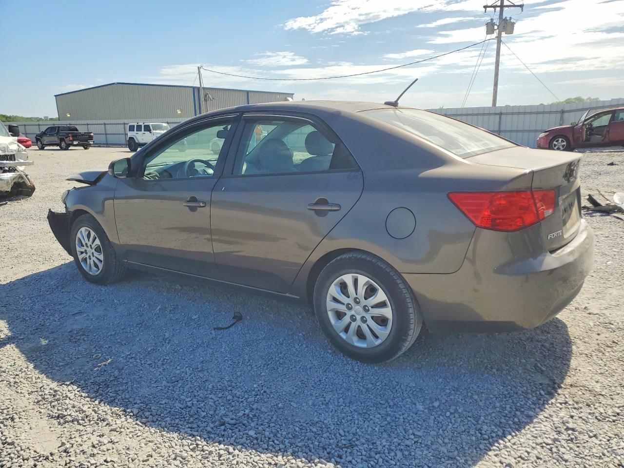 2013 KIA FORTE