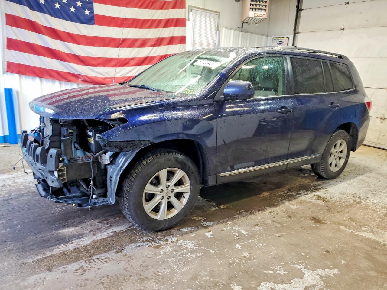 2011 TOYOTA HIGHLANDER
