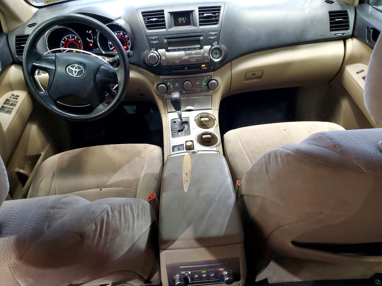 2011 TOYOTA HIGHLANDER
