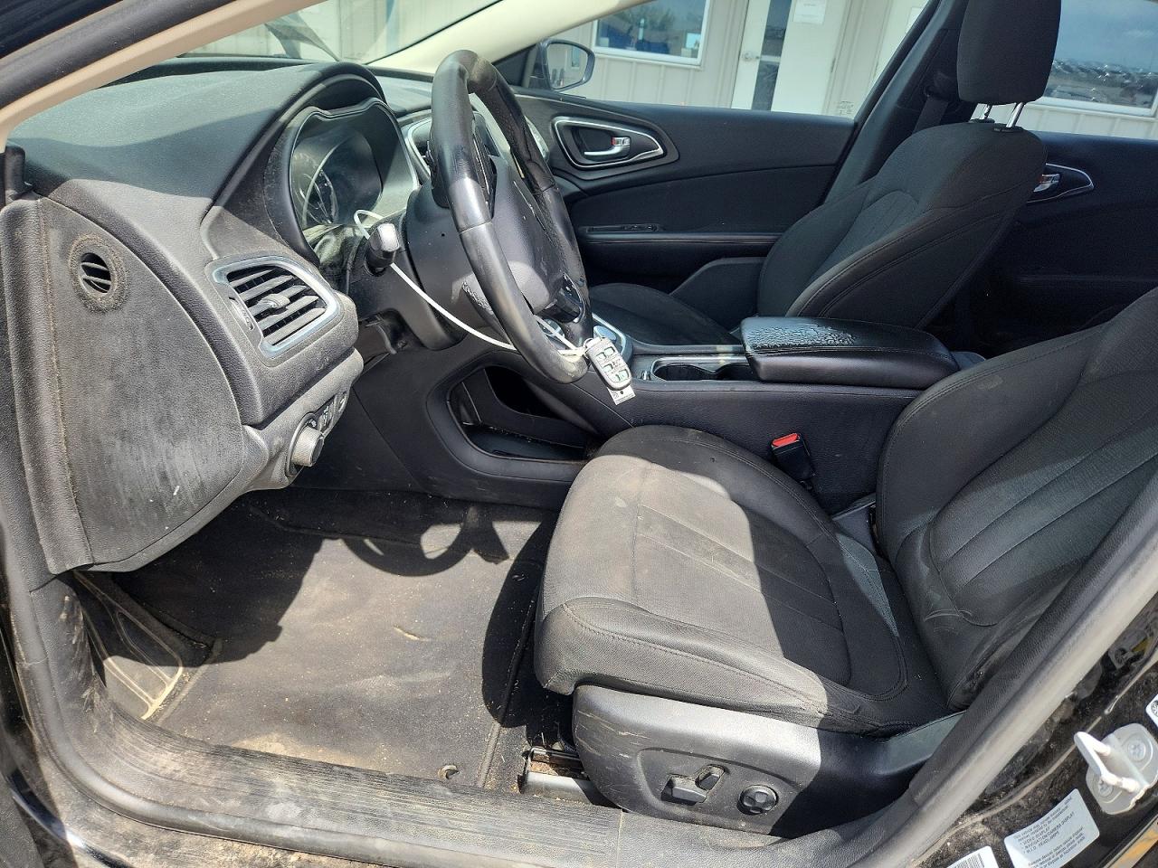 2016 CHRYSLER 200