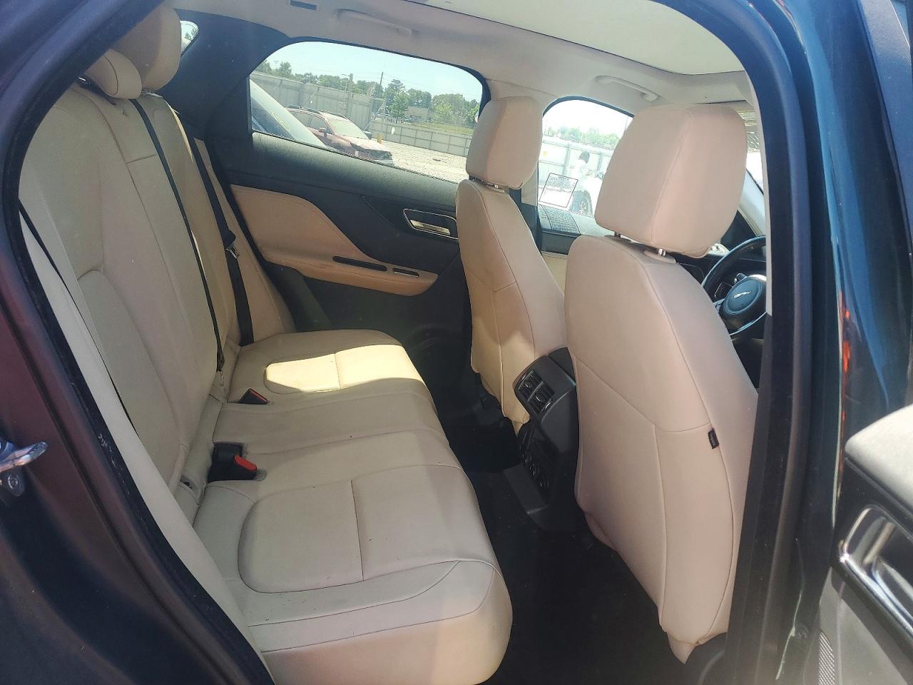 2017 JAGUAR F-PACE