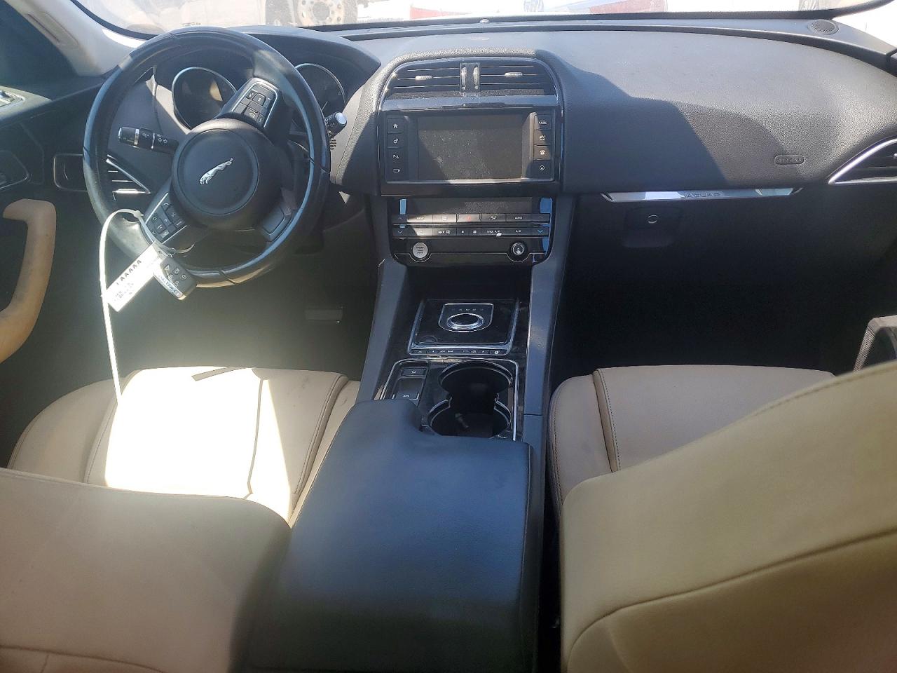 2017 JAGUAR F-PACE