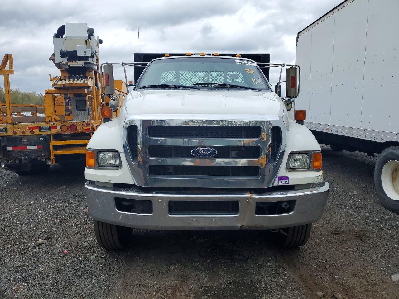 2015 FORD F750