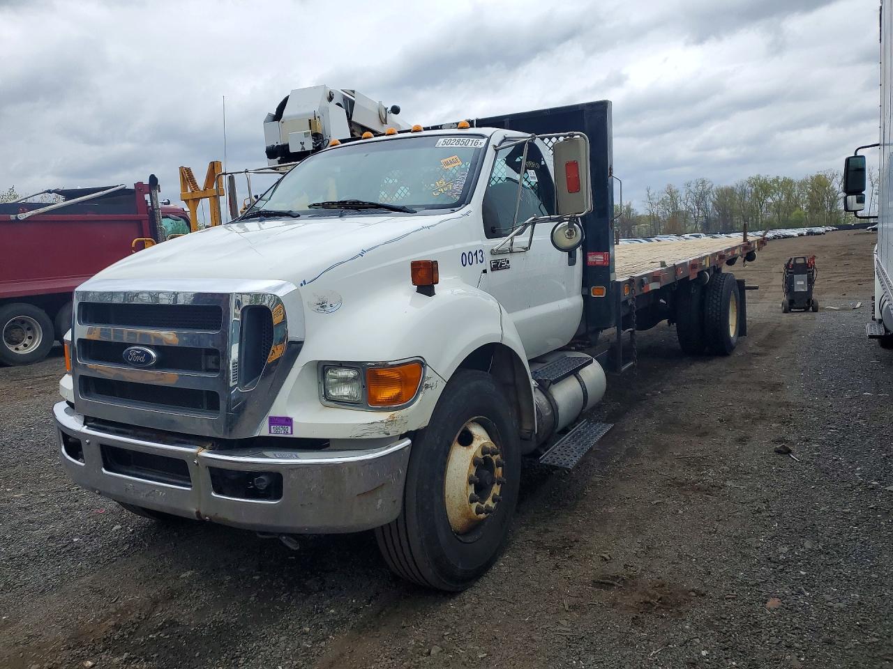 2015 FORD F750