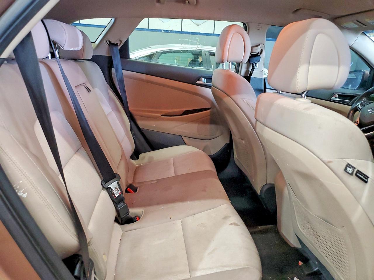 2016 HYUNDAI TUCSON