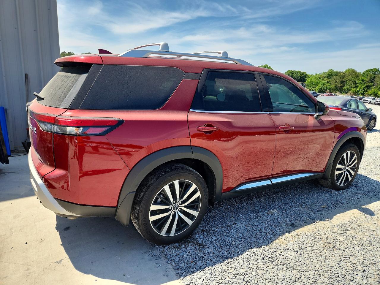 2025 NISSAN PATHFINDER