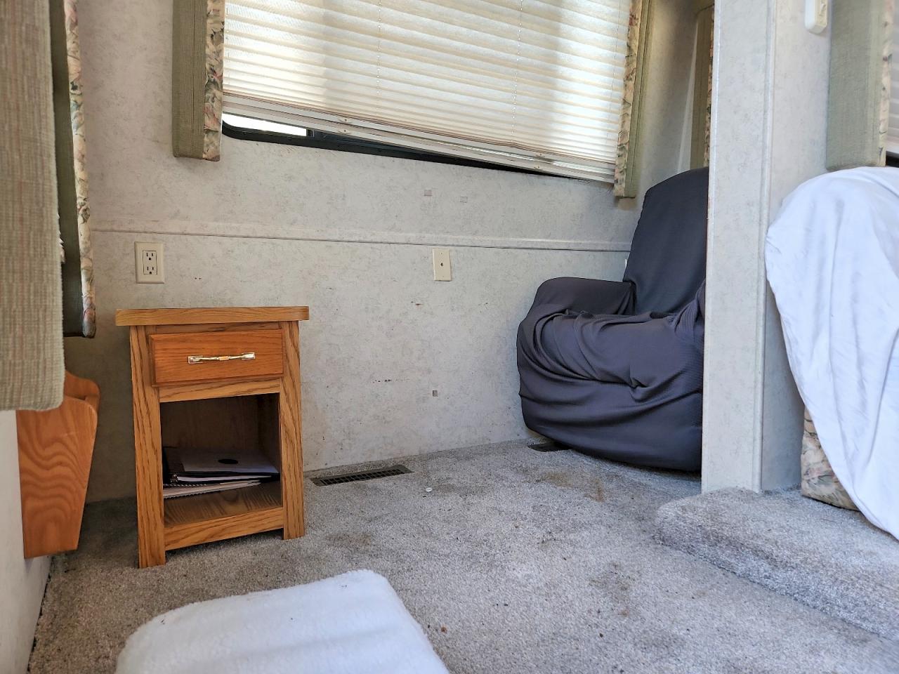 1999 CARRIAGE CARRI-LITE