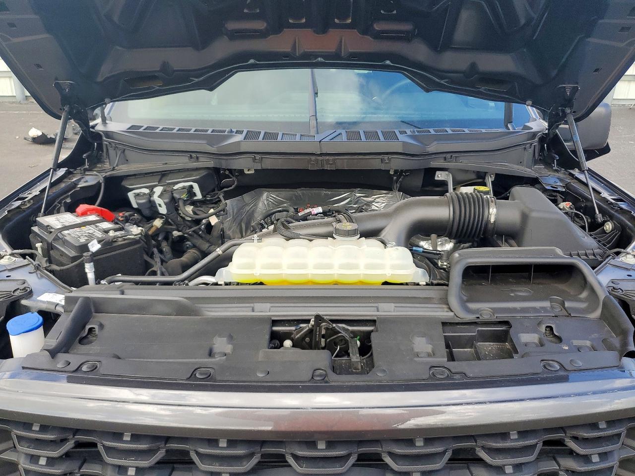 2025 FORD F150