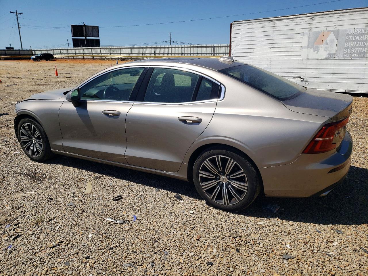 2019 VOLVO S60