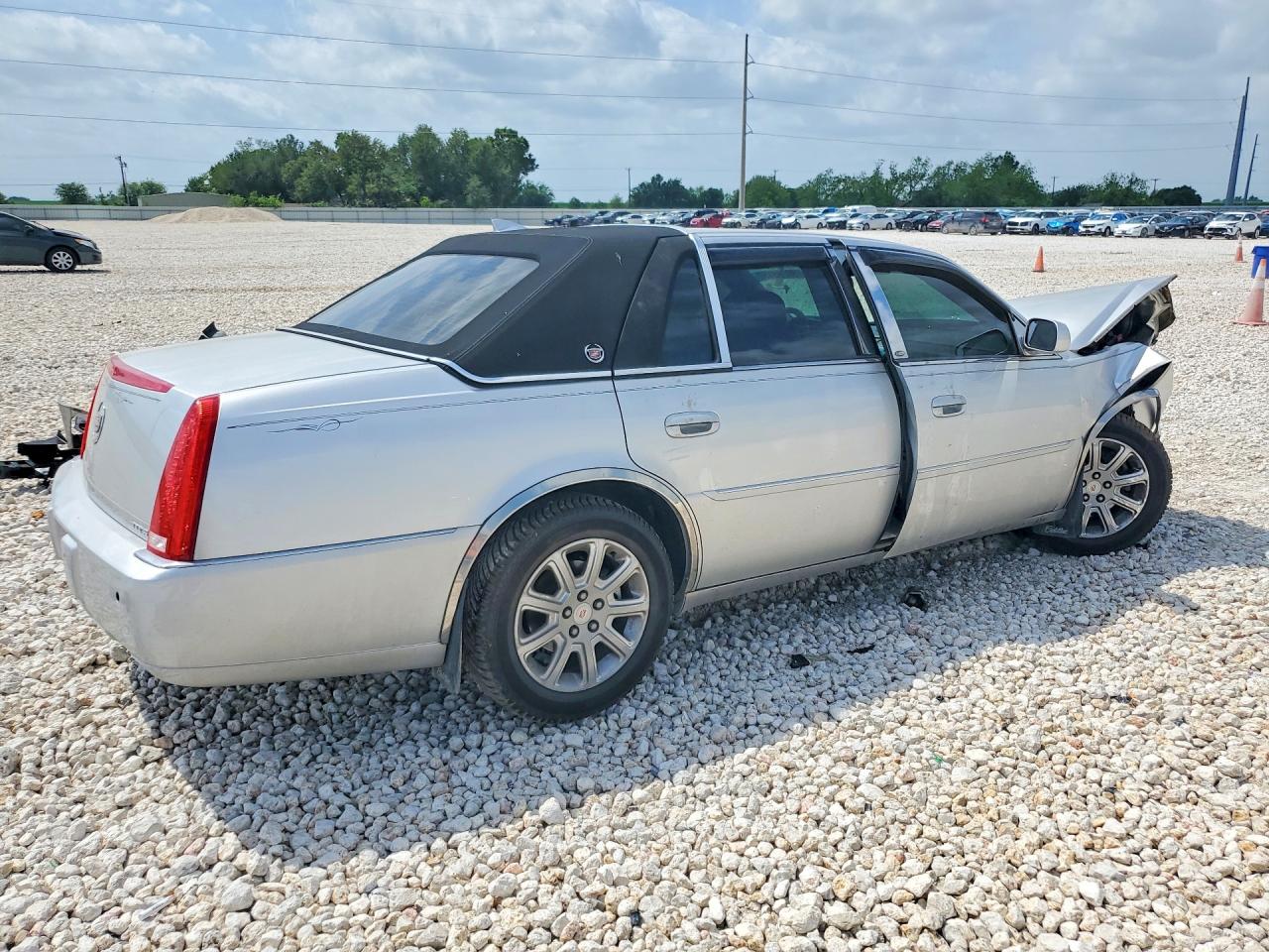 2009 CADILLAC DTS