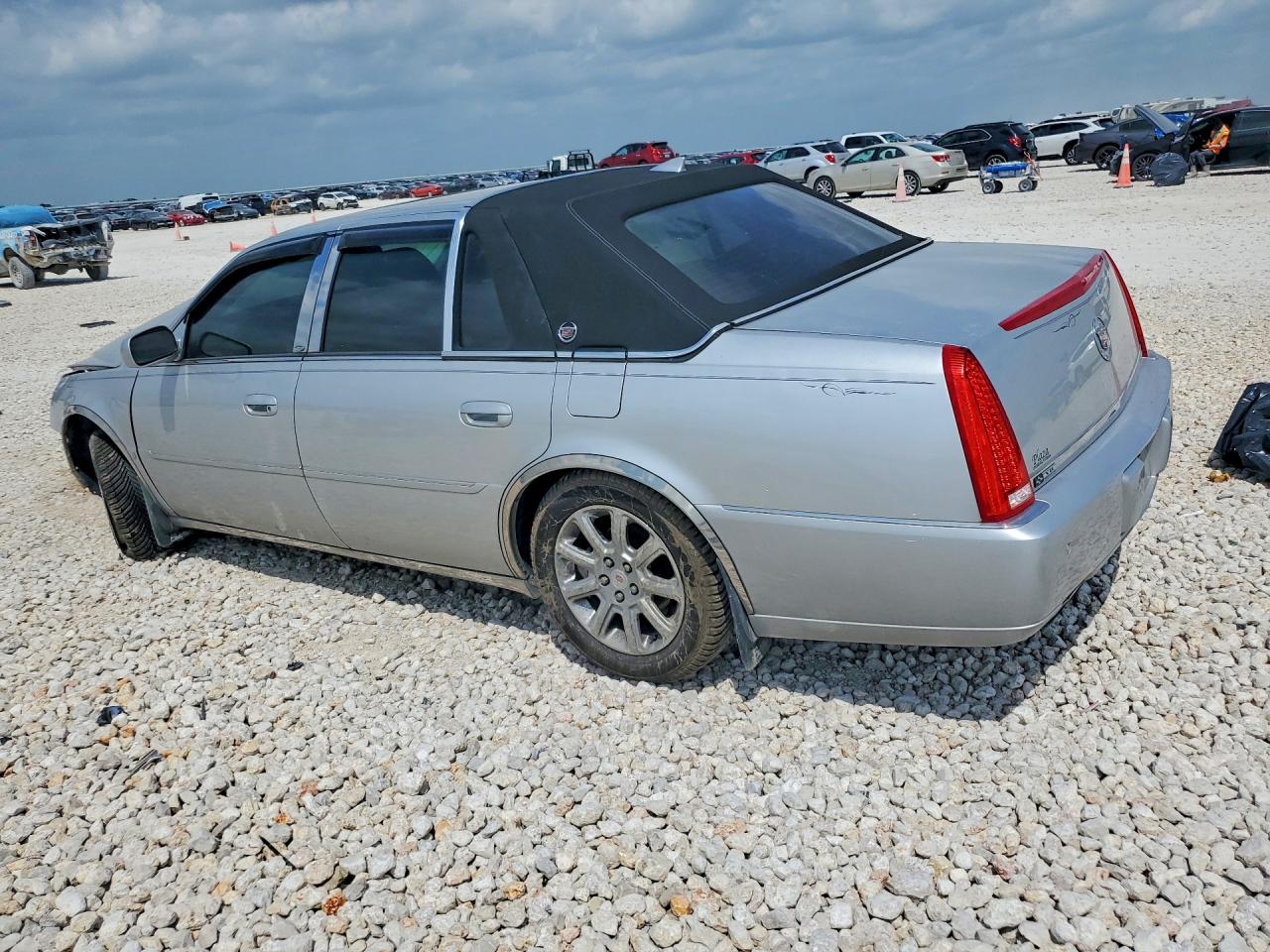 2009 CADILLAC DTS