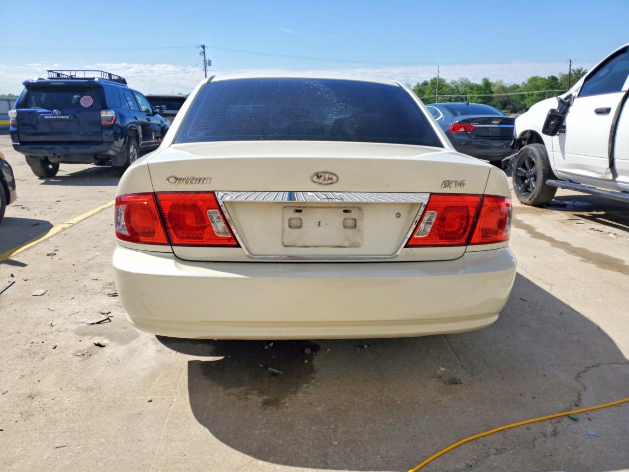 2004 KIA OPTIMA