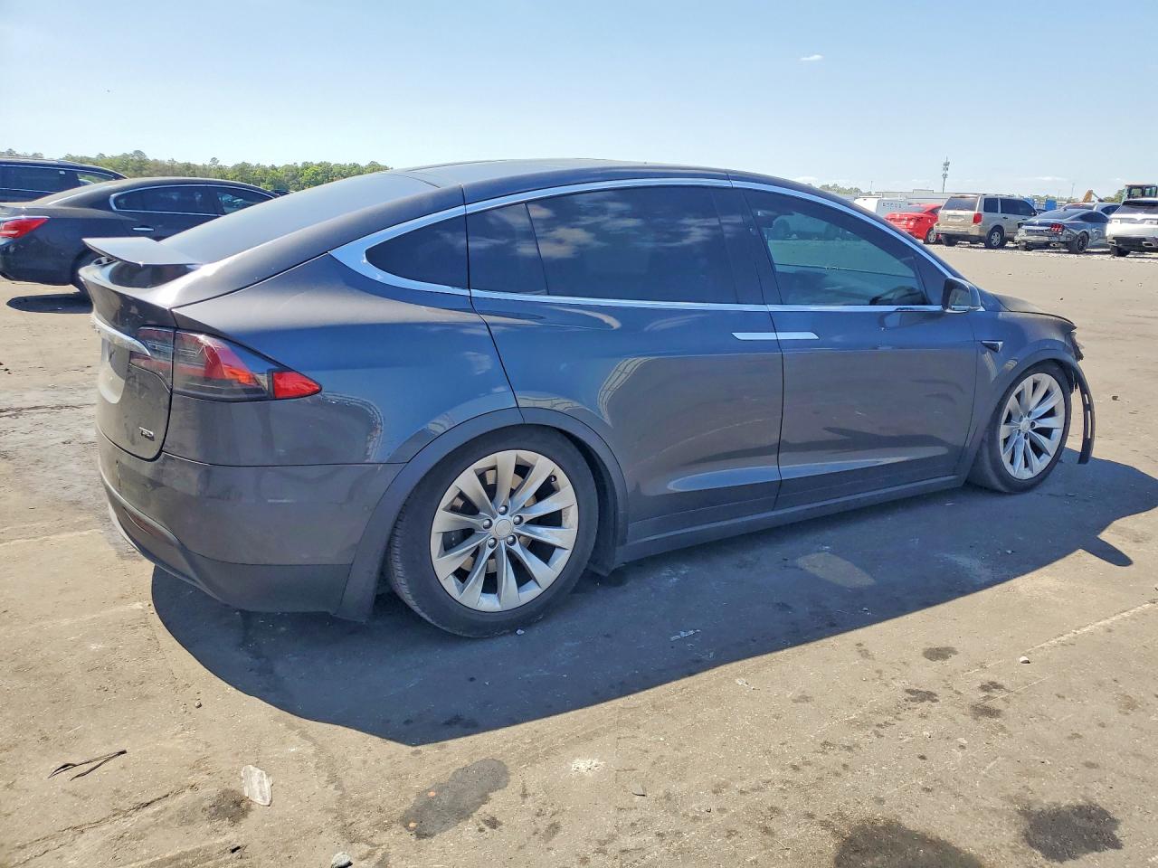2018 TESLA MODEL X