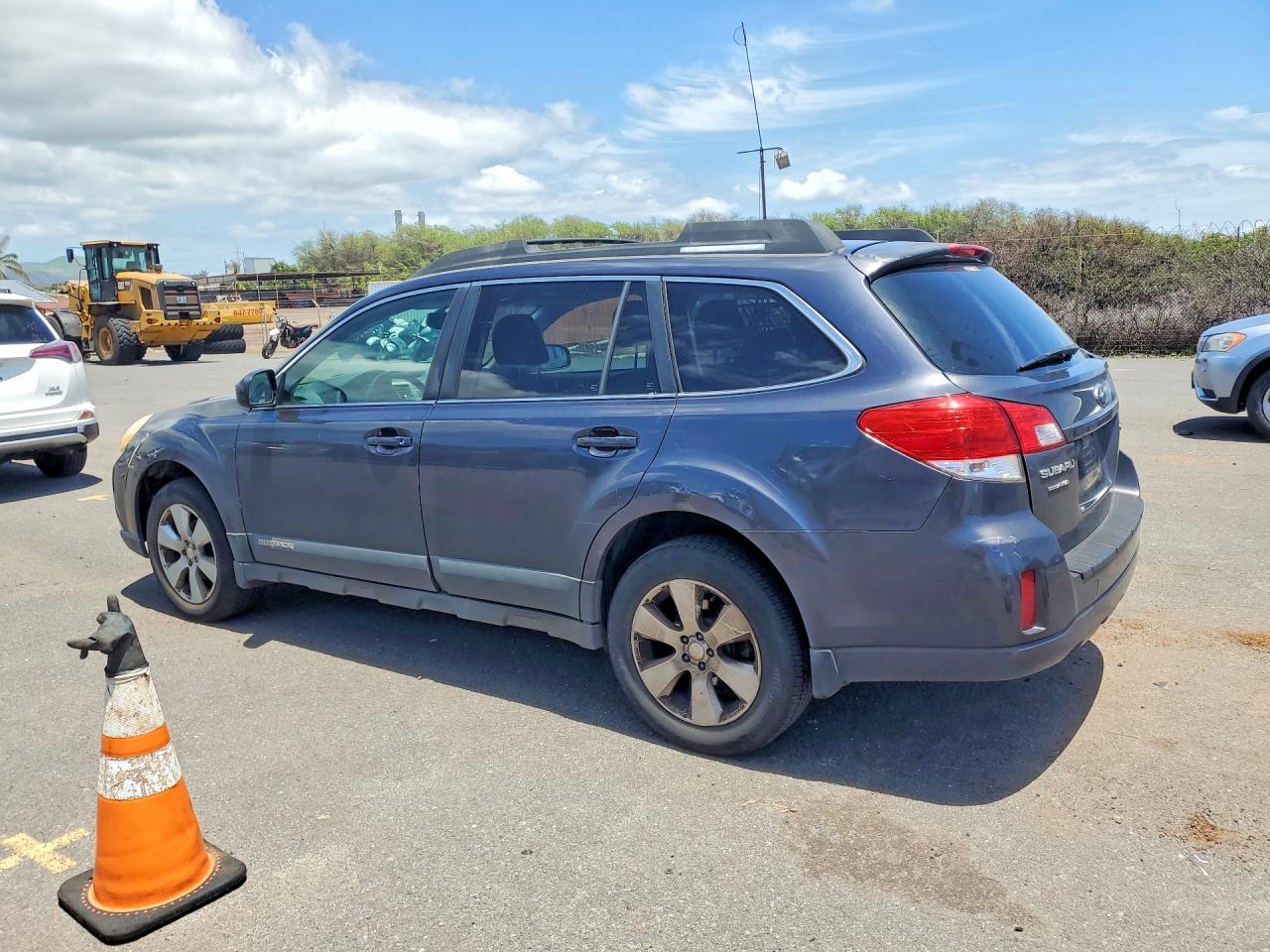 2011 SUBARU OUTBACK