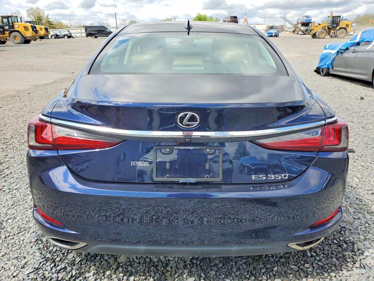 2021 LEXUS ES350