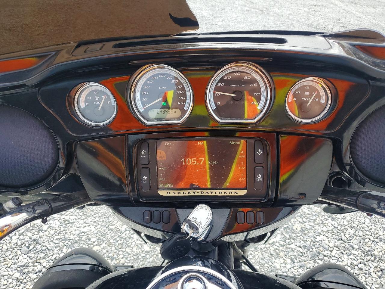2014 HARLEY-DAVIDSON FL