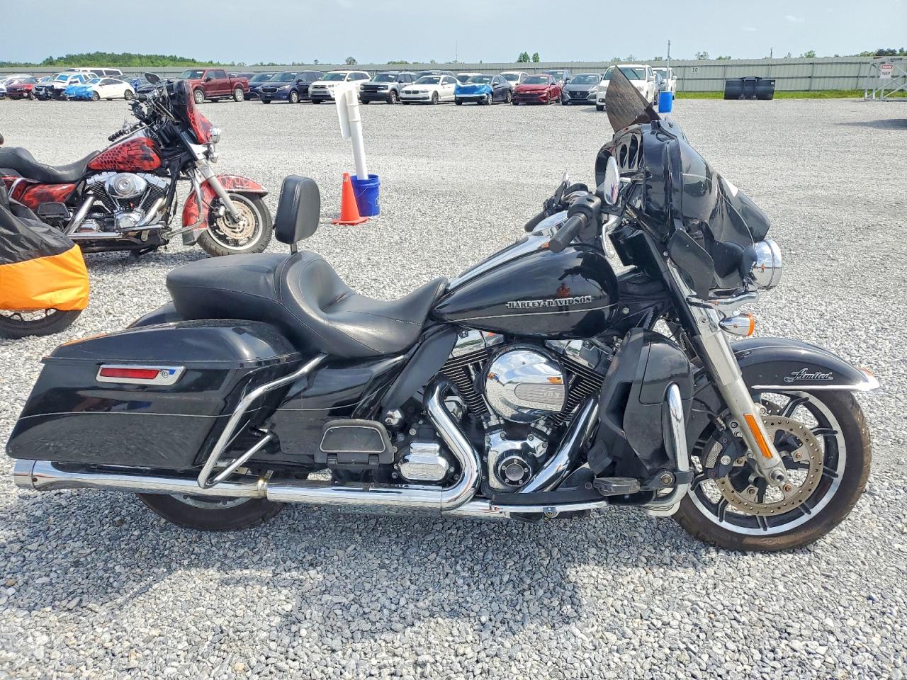 2014 HARLEY-DAVIDSON FL