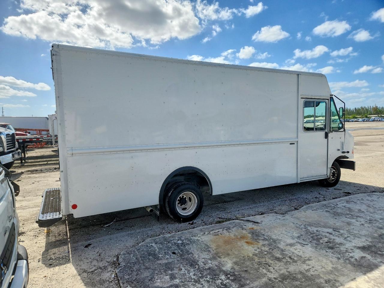2023 FORD ECONOLINE