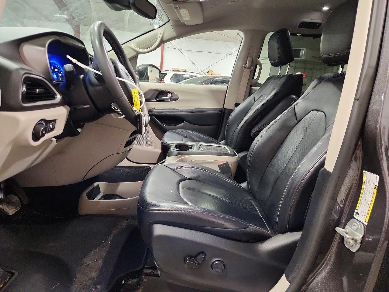 2022 CHRYSLER PACIFICA
