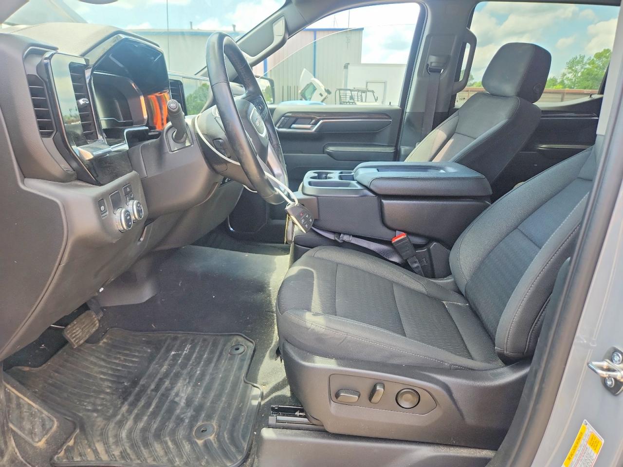 2024 GMC SIERRA