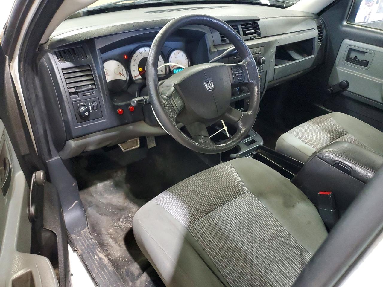 2010 DODGE DAKOTA