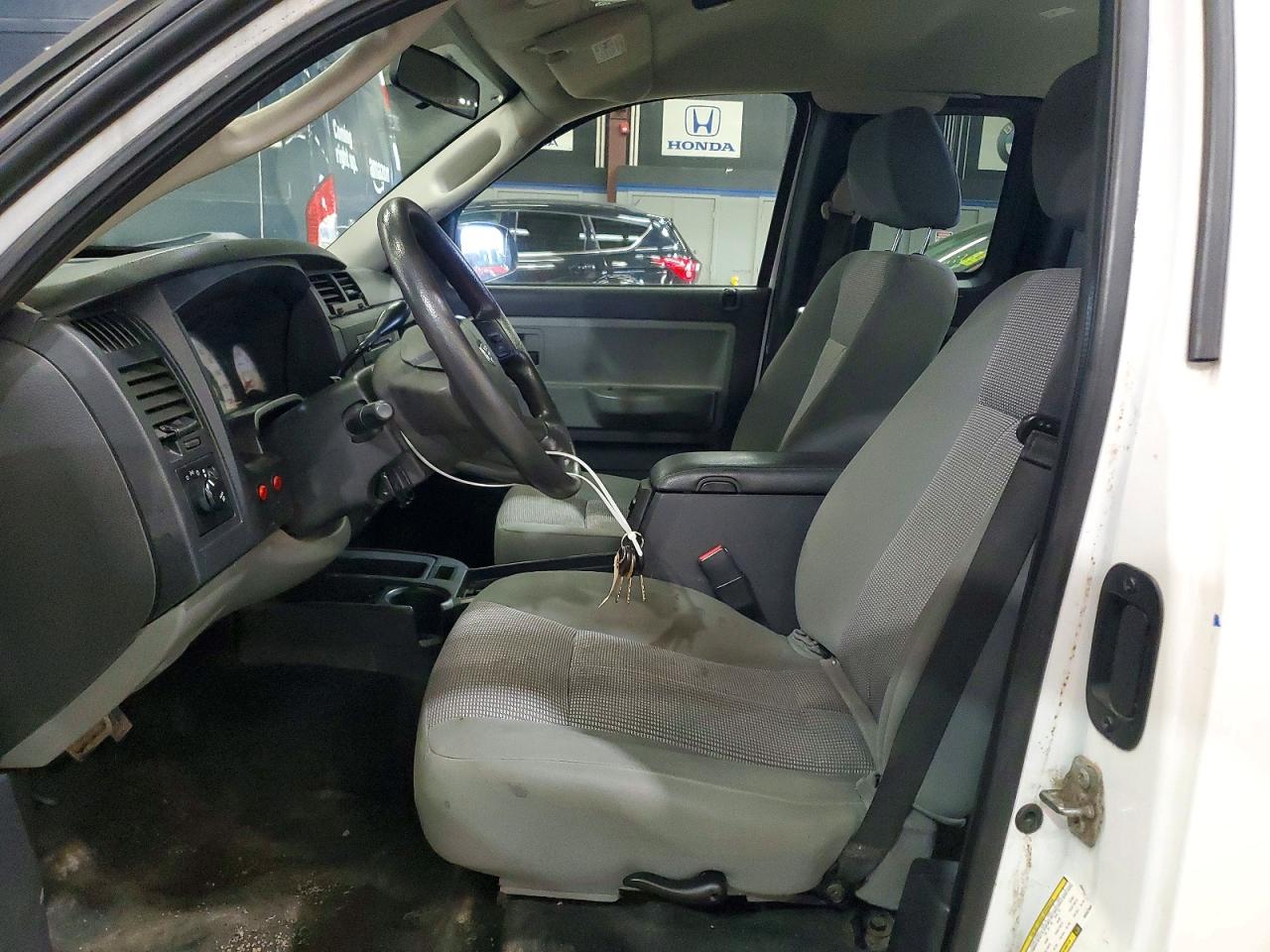 2010 DODGE DAKOTA