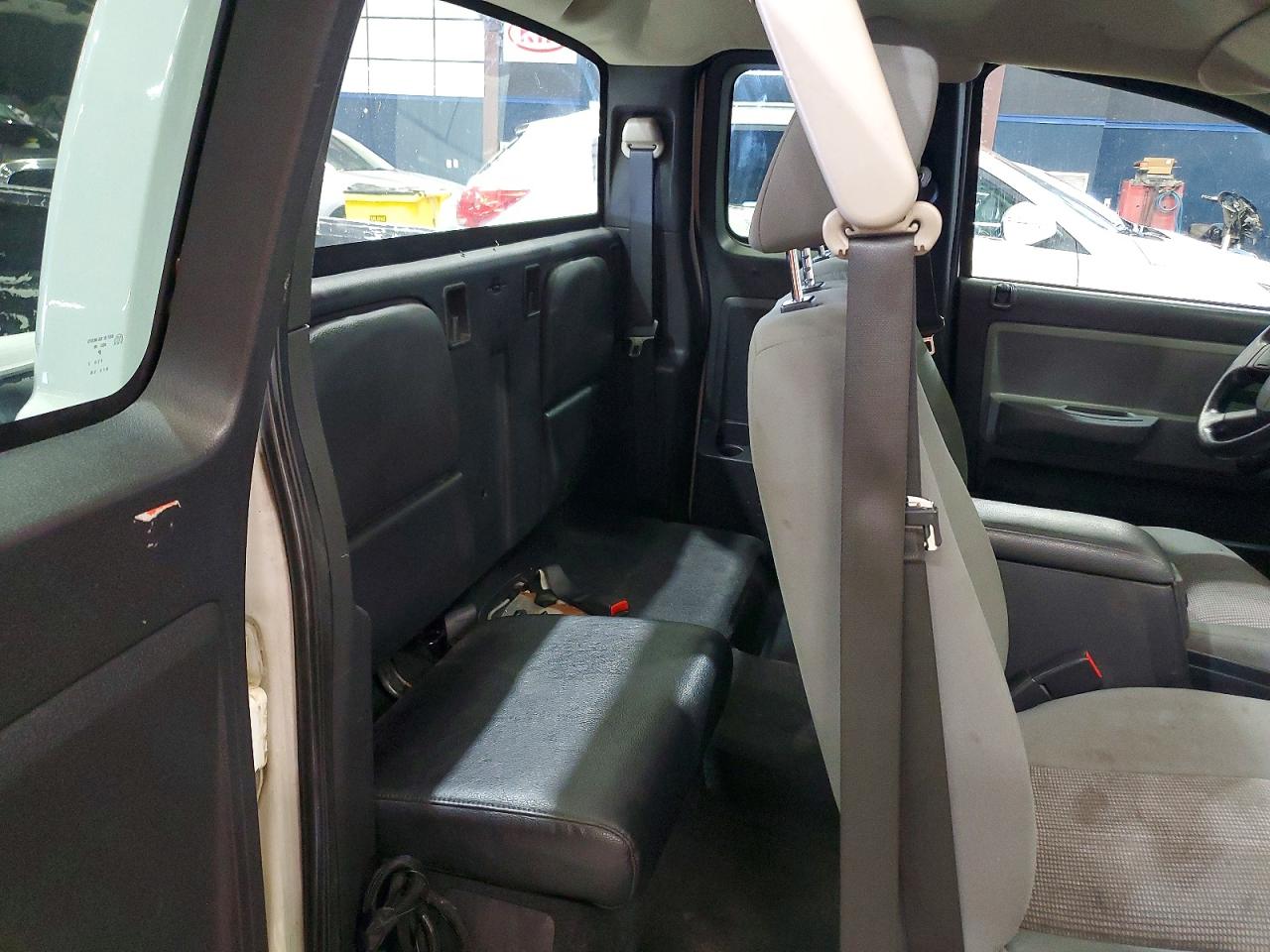 2010 DODGE DAKOTA