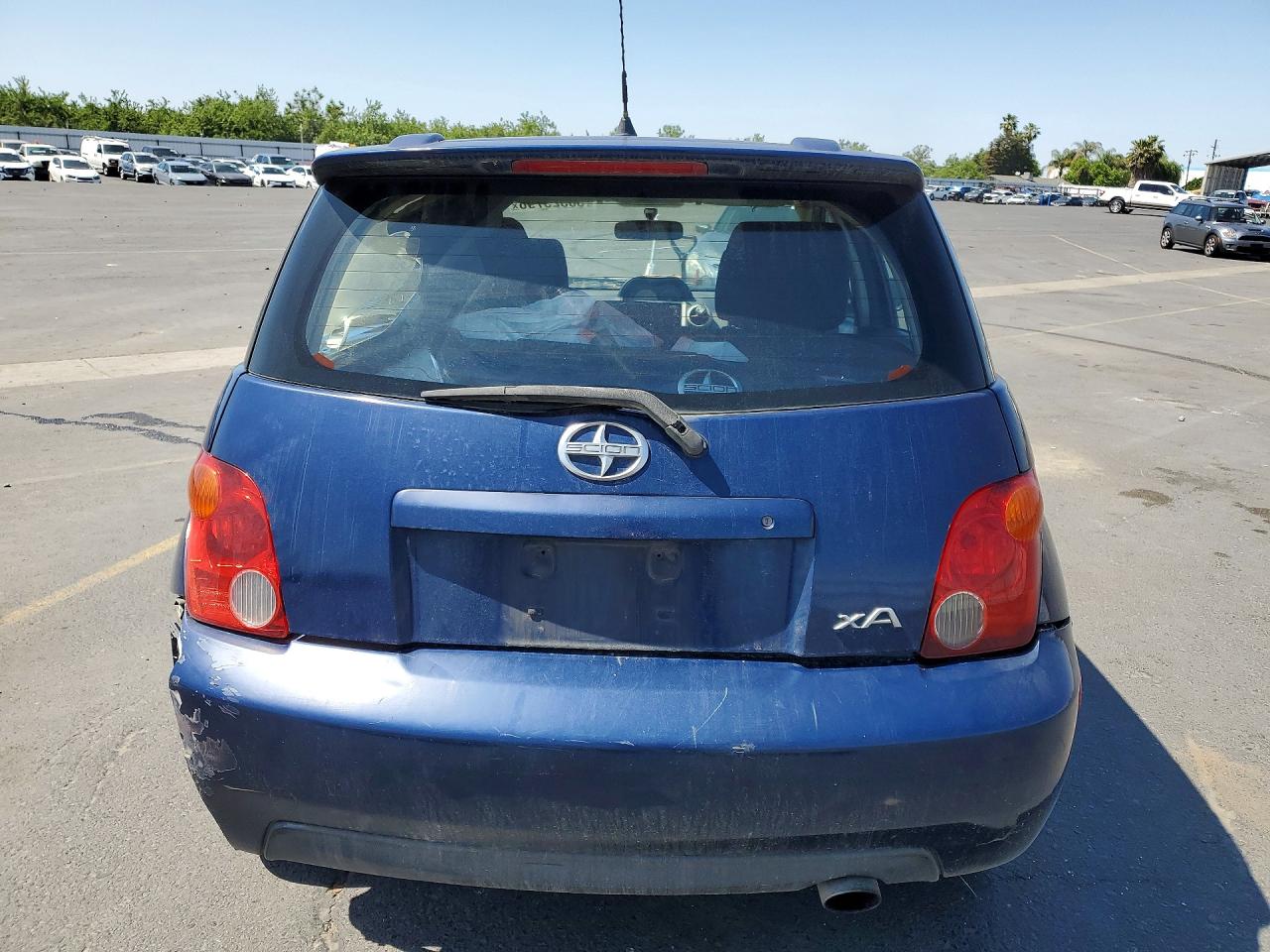 2004 TOYOTA XA