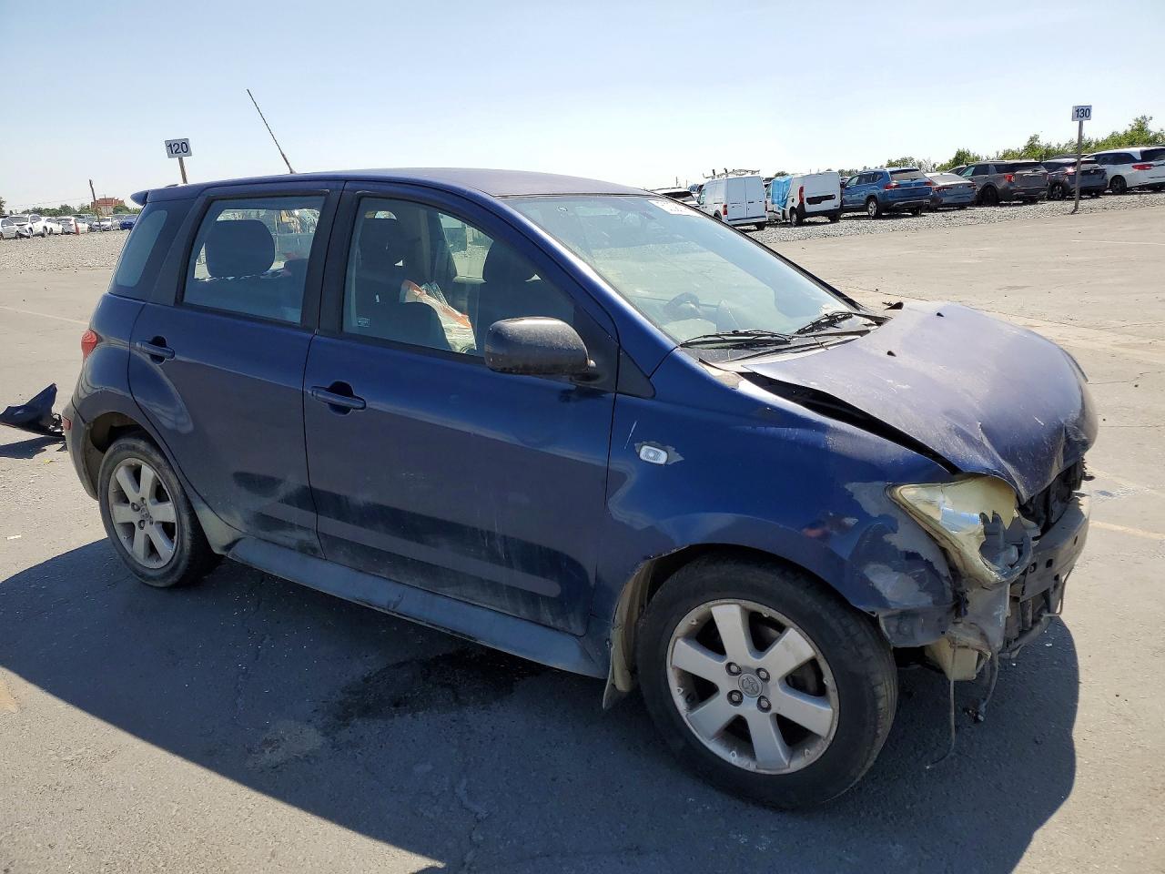 2004 TOYOTA XA