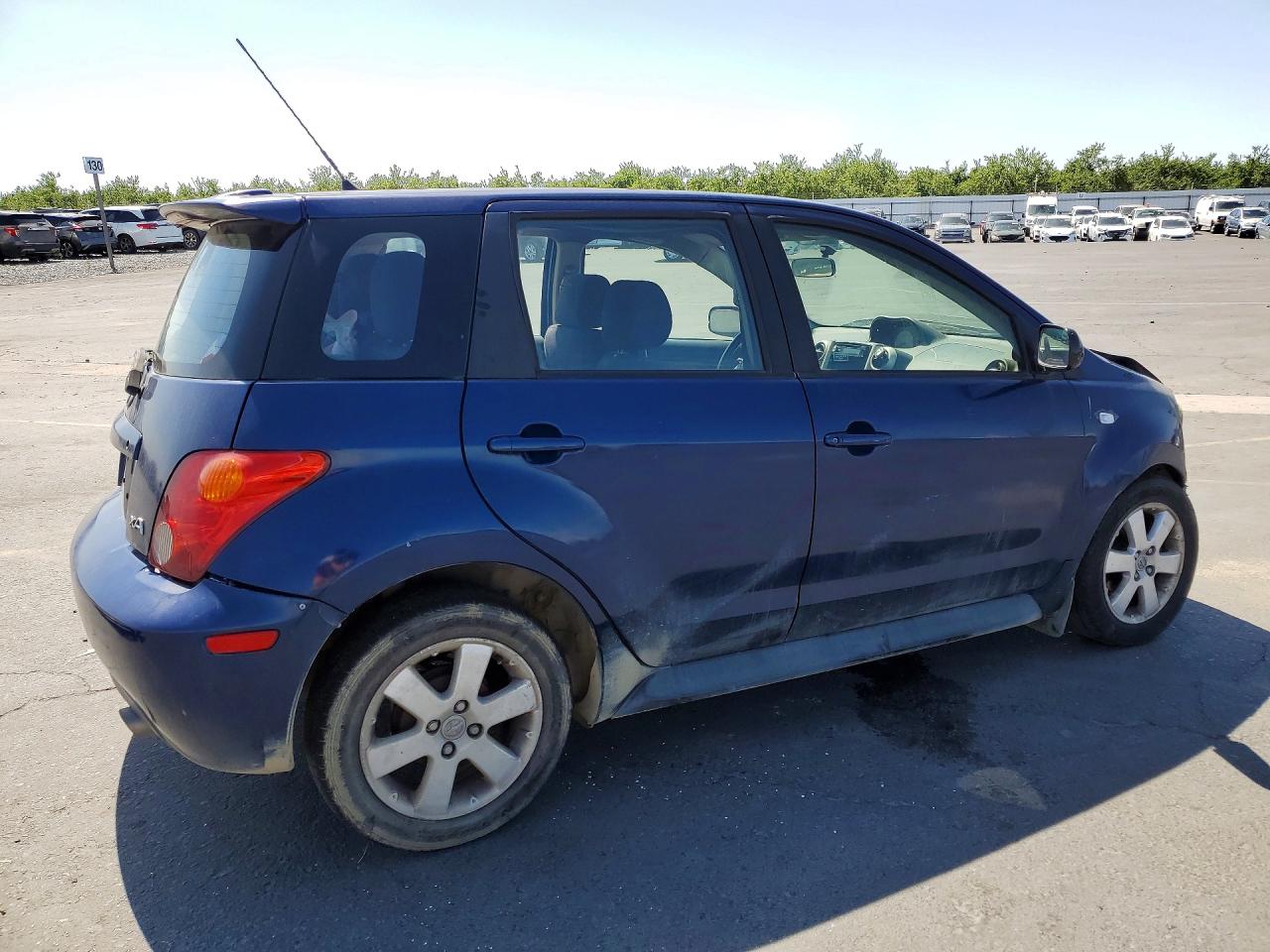 2004 TOYOTA XA