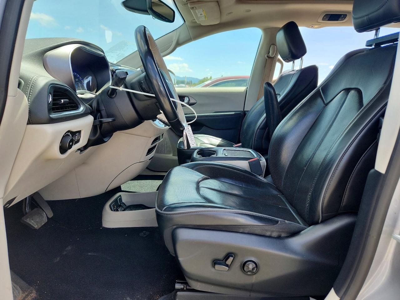 2019 CHRYSLER PACIFICA